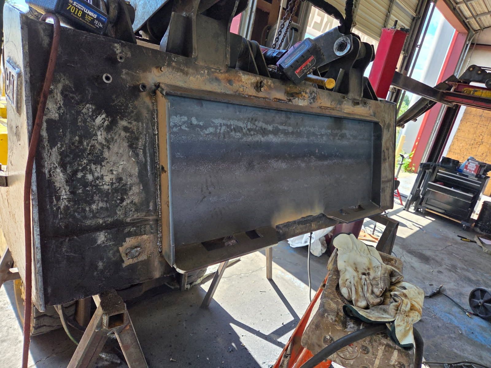 Gallery photos for Quick Attach Plate Replacement on Skid Steer Bucket in Clarksville AR: Image #1